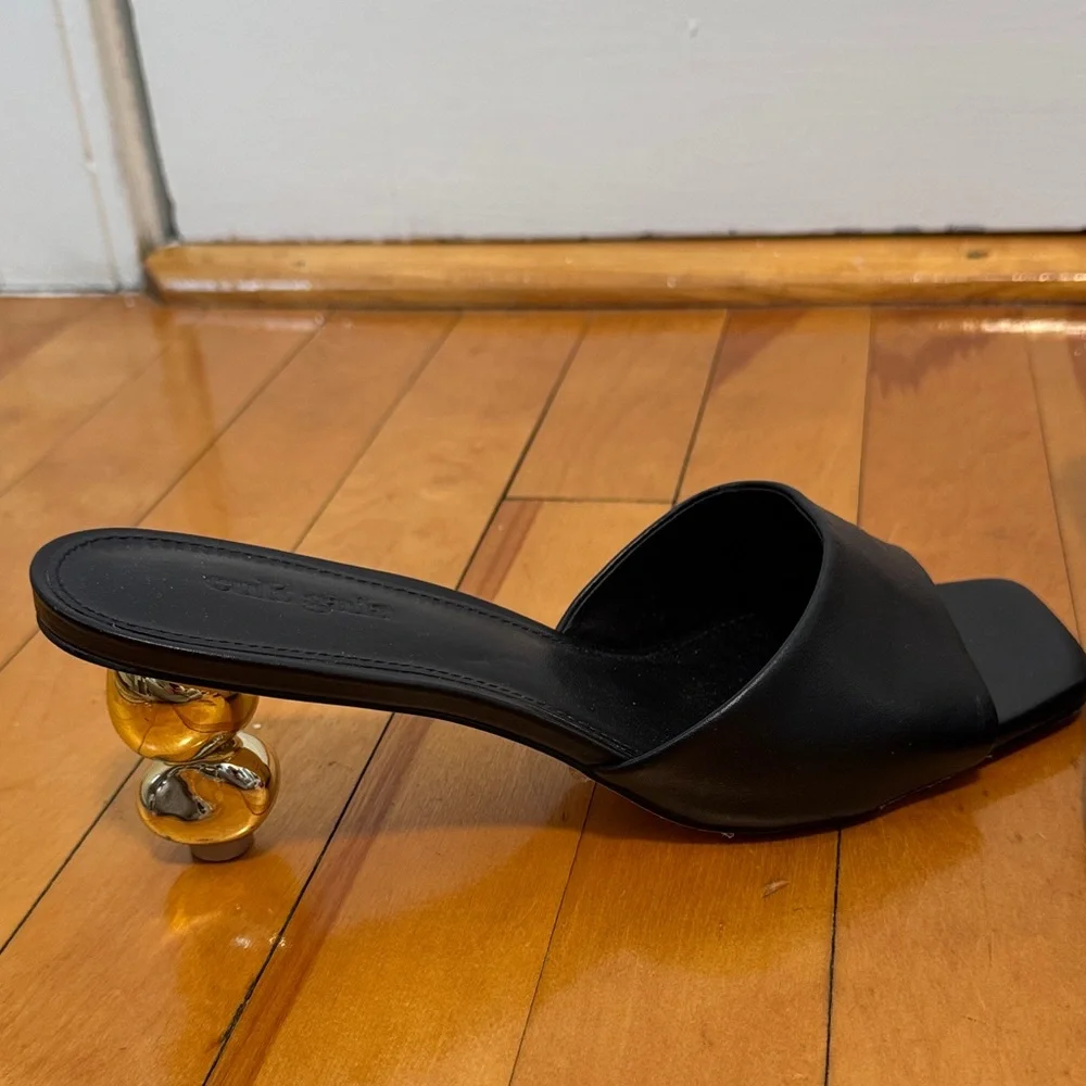 Cult Gaia Straw Slides - Picture 3 of 4